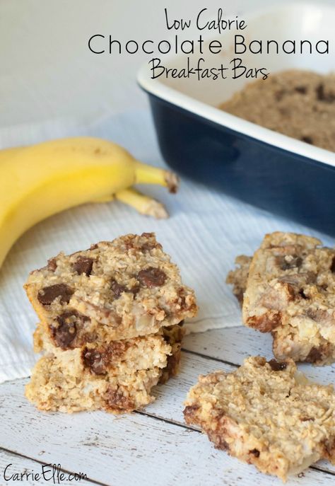 Low Calorie Breakfast Bars Banana Oatmeal Breakfast Bars, Banana Breakfast Bars, Low Carb Protein Bars Recipe, Low Calorie Oatmeal, Low Calorie Baking, Low Carb Bars, Low Calorie Chocolate, Low Carb Protein Bars, Oatmeal Breakfast Bars