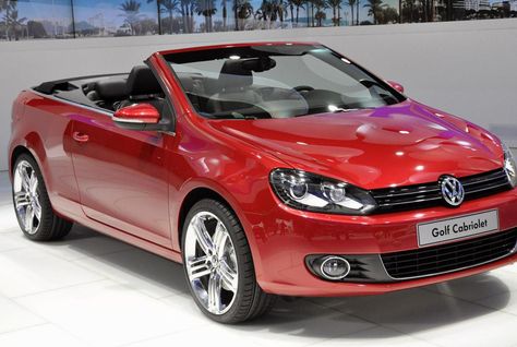 Volkswagen Golf Cabrio review - http://autotras.com Vw Eos, Rhodes Greece, Golf 6, Custom Harleys, Road Runner, Rent A Car, Custom Shorts, Vw Golf, Grown Up