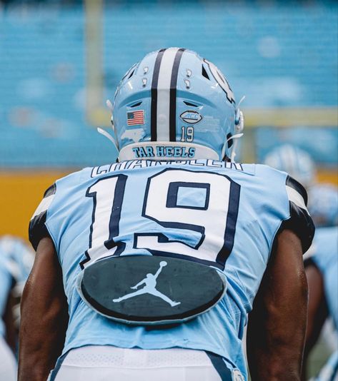 Tar Heels Football, College Football Uniforms, Carolina Football, Nfl Football Pictures, Unc Tarheels, Baylor Bear, Football Uniforms, Tar Heels, Sports Pictures