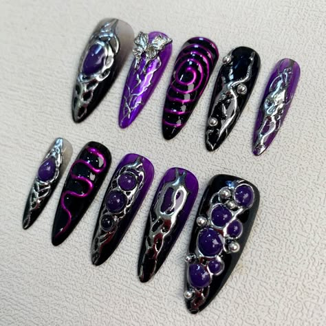 Custom Purple Butterfly Press On Nails, Y2K Trending Summer Dark Press On Nails bring a touch of nostalgia and futuristic style to your fingertips. With a wide range of colors, designs, and finishes, these press on nails allow you to express your individuality and stay on top of the latest trends. Whether you prefer bold and vibrant shades or subtle and sophisticated designs, DarkNailz press on nails offer endless possibilities for creating your desired look. Material: Acrylic Package Included : Y2k Gel X Nails, Emo Nail Ideas, Purple Y2k Nails, Dark Summer Nails, Futuristic Nails, Butterflies Nails, Emo Nails, Purple Press On Nails, Butterfly Press On Nails