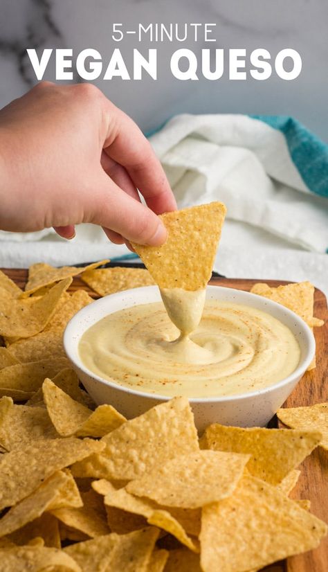 Vegan Dip Recipes, Vegan Quesadilla, Vegan Nachos Cheese, Green Chilis, Vegan Queso, Vegan Nachos, Cheesy Dip, Queso Recipe, Vegan Dip