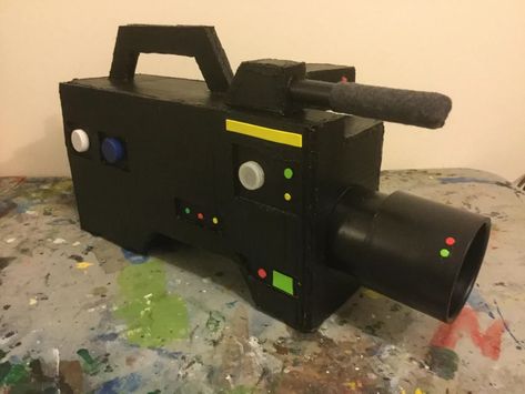 Cardboard Camera, Cardboard Props, Camera Crafts, Carton Diy, Play Props, Diy Camera, Tape Painting, Box Camera, Christmas Play