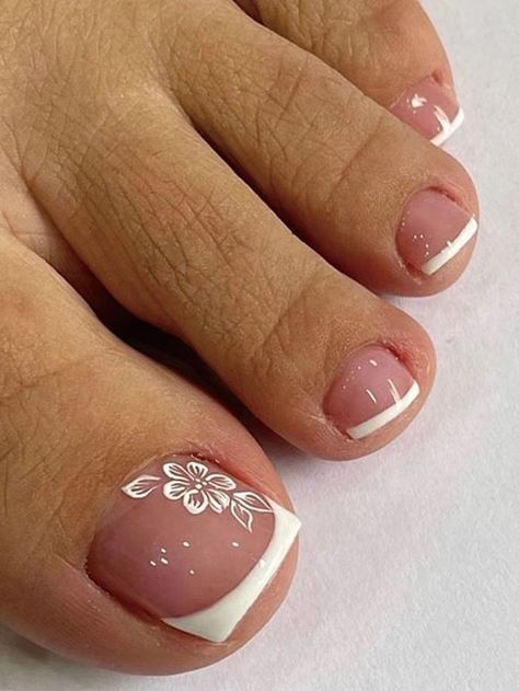 Pedicure Gel, Simple Toe Nails, Feet Nail Design, Pedicure Designs Toenails, French Pedicure, Pedicure Nail Designs, Gel Toe Nails, Milky Nails, Acrylic Toe Nails