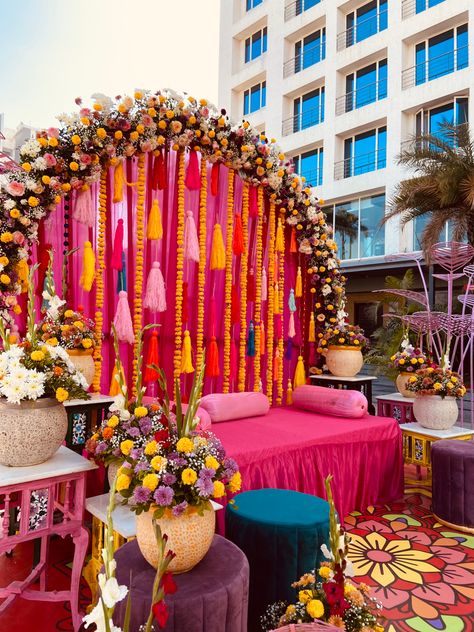 Themes For Sangeet Function, Mehendi Decor At Home Indoor, Mehandi Background Decoration, Boho Mehndi Decor, Pink Haldi Decor, Mehndi Setup Decor, Mehendi Backdrop Decor, Mehendi Theme Decor, Marriage Mandap Decoration Indian