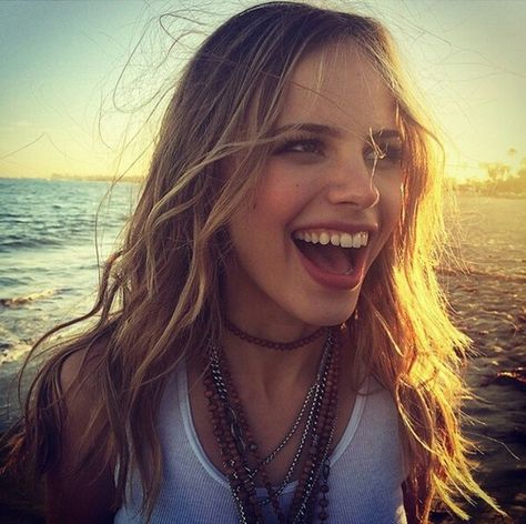 Sage Pictures, Halston Sage, Mia 3, American Actress, Beautiful People, A Woman, Blonde, Marvel, Actresses