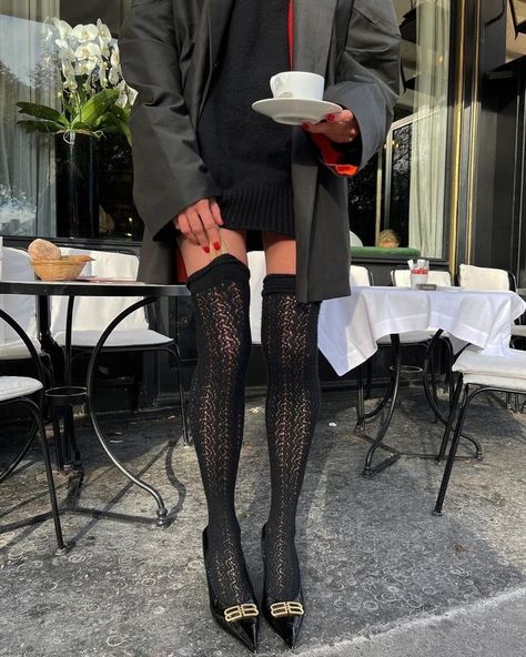 *not my photo**picture is from Pinterest* Frilly Socks Outfit, Enter Galactic, High Knee Socks Outfit, Socks Outfit, Sock Outfits, Autumn Fits, Love Travel, Looks Street Style, Black Stockings