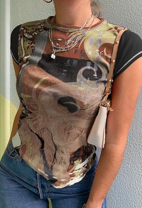 2023 Buy Vintage Short Sleeve Printed Crop Top under US$15 in Tops&Tees Online Store. Free Shipping with US$69+. Check reviews and buy it today. Style: Casual, Street Fabric Content: 95% Polyester, 5% Spandex Fit Type: Slim fit #y2k #retro #aesthetic #90s #90sfashion #vintage #vintagestyle #backtoschool #backtoschooloutfits #firstdayofschooloutfit #spring #summer #summerstyle #streetstyle #outfits #ootd #trendyoutfits #fashionista #casualoutfits #crop #cropped #graphic #graphicdesign Womens Printed Tops, Printed Crop Top, Aesthetic Streetwear, E Girl, Vintage Short, Womens Tops Summer, Retro Print, Mode Inspo, Print Crop Tops