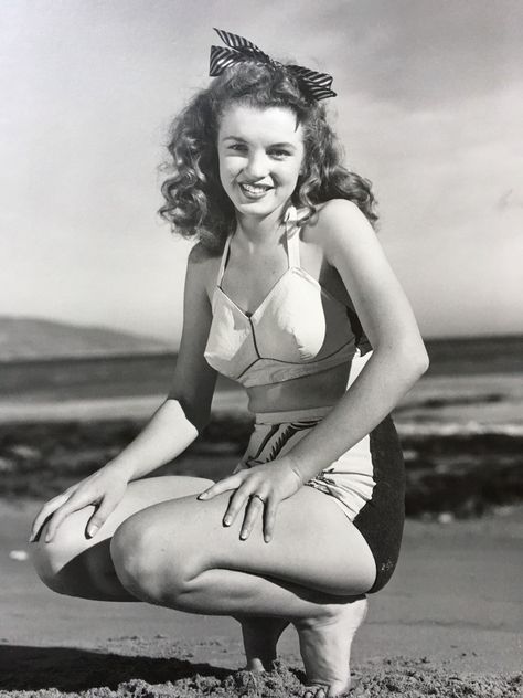 Marilyn Monroe Facts, Oud Hollywood, Young Marilyn Monroe, Norma Jean Marilyn Monroe, Old Hollywood Fashion, Julie Christie, Joe Dimaggio, Marilyn Monroe Photos, Norma Jean