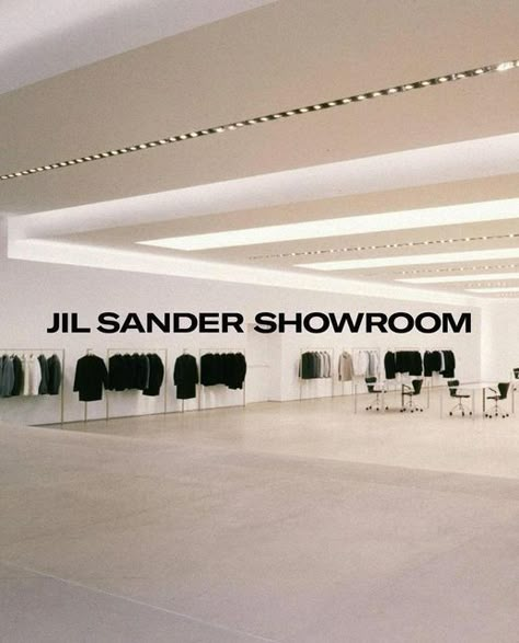 ARCHIVED on Instagram: "Jil Sander Showroom in Milan, Italy Located on the main piazza in front of the landmark Castello Sforzesco, the Jil Sander worldwide showroom and fashion atelier occupies the 5th floor of a restructured 19th-century palazzo and theater. The Milan headquarters houses design production facilities, offices, showroom and sales spaces, as well as a large flexible theater space for the collection and press show events." Fashion Show Set Design, Jill Sander, Fashion Atelier, Fashion Showroom, Clothing Store Interior, Fashion Career, Houses Design, Retail Interior Design, Modern Store