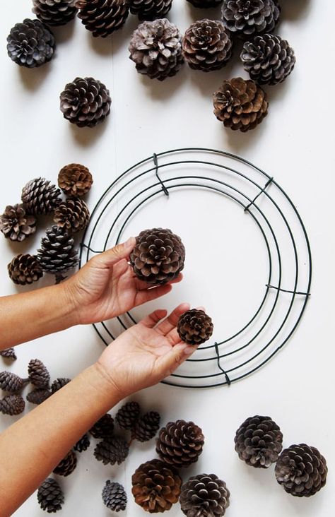 Beautiful Fast & Easy DIY Pinecone Wreath ( Improved Version!) - A Piece Of Rainbow Diy Pinecone Wreath, Cones Diy, Christmas Decorations Centerpiece, Pine Cone Art, Christmas Pine Cones, Cone Crafts, Diy Pinecone, Pine Cone Decorations, Thanksgiving Side