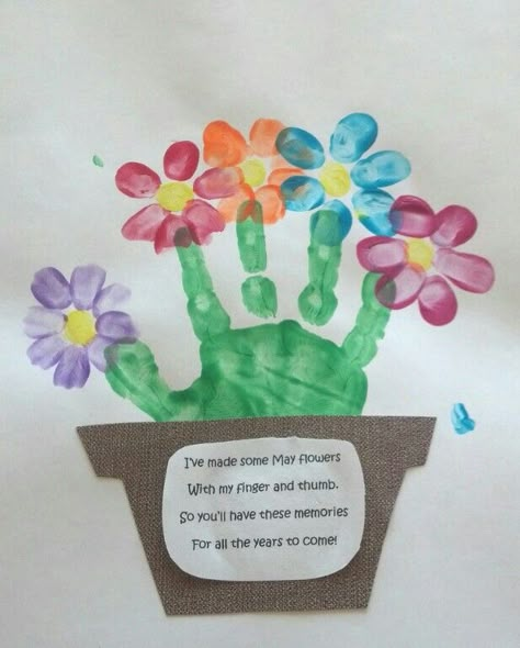 Carimbo: Mãos e dedinhos - Vasinho com flores Hand Print Art, Spring Crafts Preschool, Mother's Day Projects, Mother's Day Ideas, Mothers Day Crafts For Kids, Mother's Day Crafts, Daycare Crafts, May Day, Handprint Art