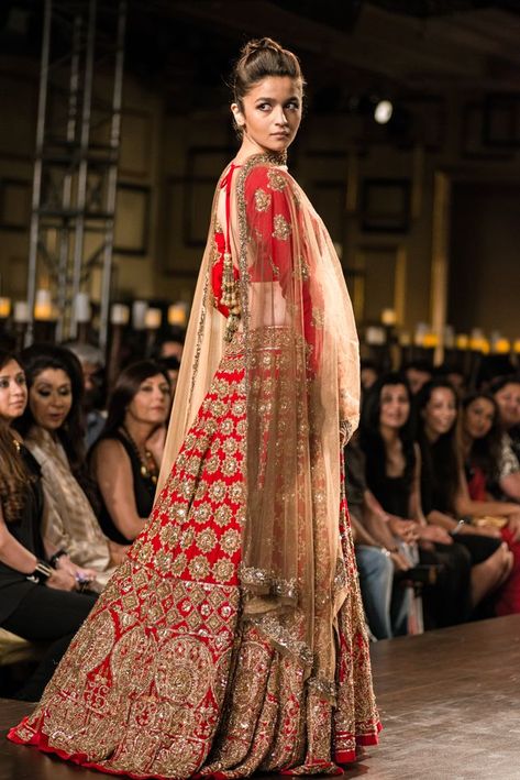 Manish Malhotra at India Couture Week 2014: Bridal Collection titled Portraits ! | WedMeGood Couture, Indian Bridal Wear, Haute Couture, Manish Malhotra Bridal, Manish Malhotra Lehenga, Indian Wedding Lehenga, Bridal Lehenga Red, Red Lehenga, Manish Malhotra