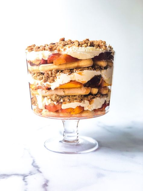 Peach Crisp Trifle, Peach Cobbler Trifle, Joanna Gaines Peach Trifle, Peach Trifle Recipes, Summer Trifle Desserts, Summer Trifle Recipes, Peach Trifle, Summer Trifle, Trifle Bowl Recipes