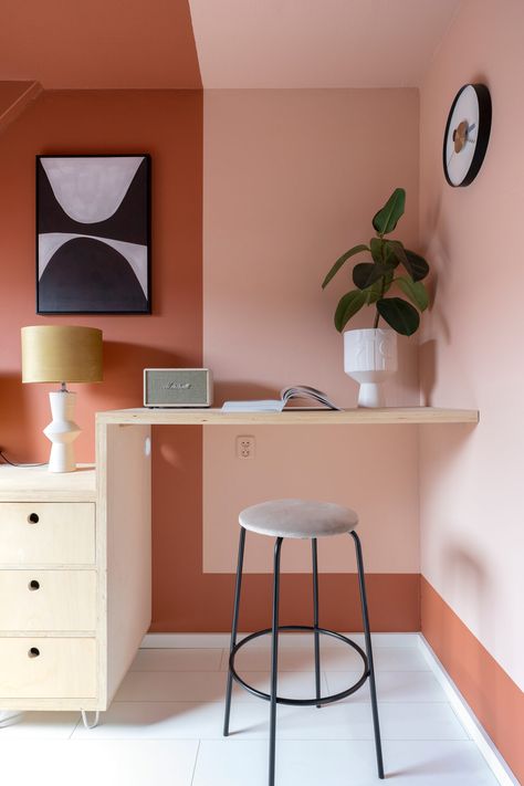 Colour Blocking Interior, Terracotta Bedroom, Half Painted Walls, Home Office Colors, Interior Design Per La Casa, Office Colors, Design Del Prodotto, Bedroom Paint, Wall Color