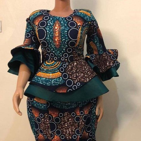 Styles Ankara, Kitenge Designs, Traditional African Clothing, Best African Dresses, African Fashion Skirts, Simply Dresses, African Dresses Modern, African Wear Dresses, African Print Dress Designs