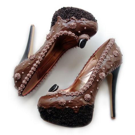 Shoe Bakery, Chocolate Centerpieces, Crazy Heels, Pin Up Shoes, Video Inspiration, High Heels Boots, Rockabilly Style, Fantastic Shoes, Metal Mulisha