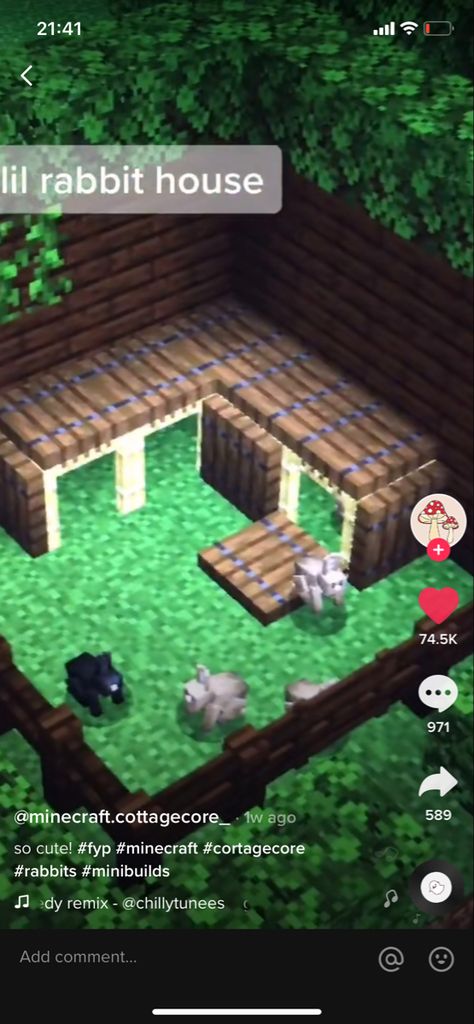 Cute Minecraft Outside Decor, Minecraft Pig Pen Design, Bunny Farm Minecraft, Minecraft Pet Enclosure, Minecraft Axolotl Habitat Ideas, Bunny Cage Minecraft, Cat Cafe Minecraft Ideas, Things To Put In Your Minecraft House, Animal Builds Minecraft