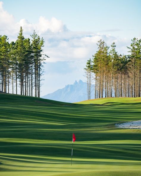 Tom Doak's new masterpiece, the North Course at Te Arai Links, will open for play on October 1. Thus, Te Arai LInks will have 36 holes. Learn more! 😍💯⛳🇳🇿 #tomdoak #tearailinks #newzealand #sustainability #maori #golfcourse #golfbusinessmonitor Nature, Golf Scenery, Golf Course Aesthetic, Golf Landscape, Golf Aesthetics, Golf Drawing, Ocean Restaurant, Golf Course Photography, Golf Course Map