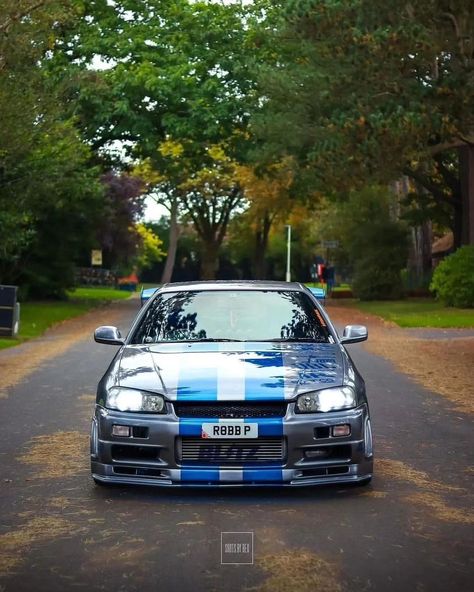 Nissan R34 ❤️‍🔥 credit @ghostskyline . . . #jdm #nissanskyline #r34 #gtr34 #theengineshow Nissan R34, Cyberpunk Female, R34 Gtr, Gtr R34, Gtr R35, V12 Engine, Nissan Skyline Gtr, Skyline Gtr, Nissan Gtr