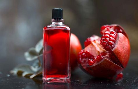 Pomegranate Essential Oil, Essential Oils For Wrinkles, Oils For Wrinkles, Cranberry Oil, Homemade Alcohol, Rose Geranium Essential Oil, Pomegranate Oil, Clary Sage Essential Oil, Sage Essential Oil