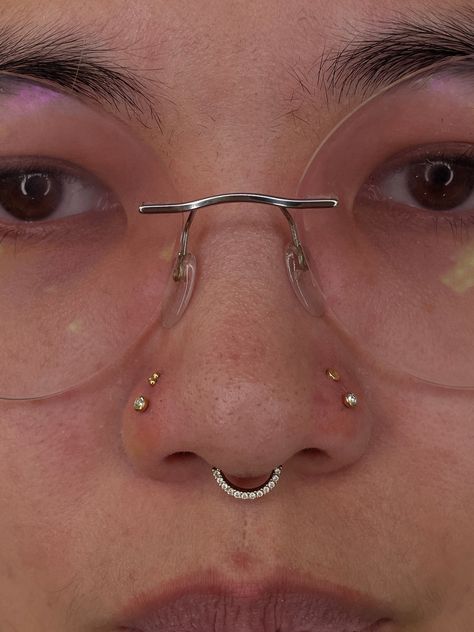 YOU CAN ADD MORE PIERCINGS TO YOUR NOSE 😱  LOWER PAIRED NOSTRIL PIERCING BY @hippygypsyink  Soho, Union Square, and Williamsburg  11AM-9PM 7 DAYS A/W🕘 WALK-INZ OR BOOK ONLINE..📕 TATTOOS & PIERCINGS, NO ATTITUDE, NO MISERABLE HOOPS TO JUMP THROUGH....🚫  WALK-INZ WELCOME OR BOOK ONLINE AT  ⚔️livebytheswordtattoo.com⚔️ . . . . #nostrilpiercing #nosepiercing #piercings #doublepiercing #williamsburg #brooklyn Round Face Piercing, Septum And Both Nostril Piercing, Right Side Nose Piercing, Nose Hoop Aesthetic, Stacked Nose Piercing, Nostril Piercing Both Sides, Two Nose Piercings On Both Sides, Piercings Idea, Double Nostril Piercing