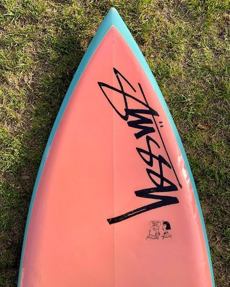 Vintage Surfboard Aesthetic, Cool Surfboard Designs, Skateboards Designs, Surf Board Designs, Stussy Surf, Surfing Clothes, Surf Room, Vintage Surfboards, Surf Aesthetic