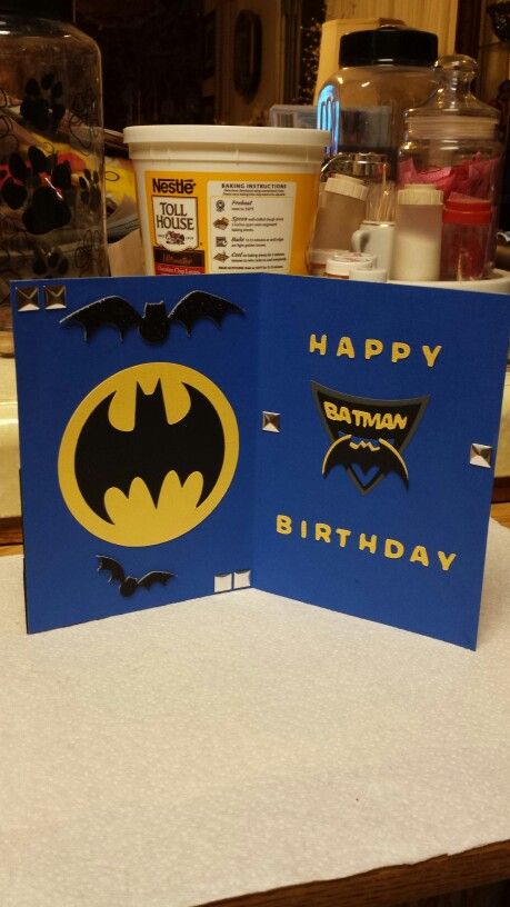 Inside of Batman Birthday Card. Batman Cards Handmade, Grating Card, Batman Gift Ideas, Batman Birthday Card, Batman Card, Batman Diy, Boyfriend Scrapbook, Diy Gift For Bff, Batman Gifts