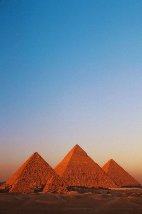 Pyramids Wallpaper, Fall Filter, Egypt Wallpaper, App Filter, October Wallpaper, Airbrush App, Travel Wallpaper, Apple Wallpaper, Travel Inspo