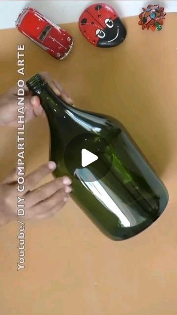 Bottle Art Projects, Bottles Decoration Diy, African Drawings, Decoupage Diy, Wine Glass Crafts, Glass Bottles Art, Diy Bottle Crafts, Glass Bottle Crafts, Diy Bottle