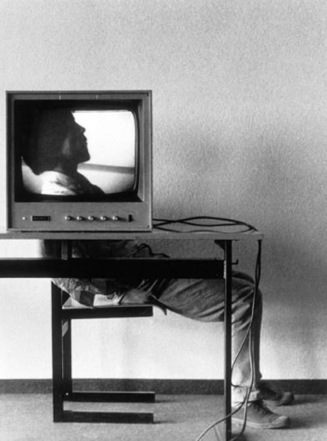 vivipiuomeno1:Ernst Caramelle artist (Austrian born 1952) Nam June Paik, New Media Art, Conceptual Photography, Video Art, A Tv, Photography Inspo, Performance Art, Medium Art, Art Videos