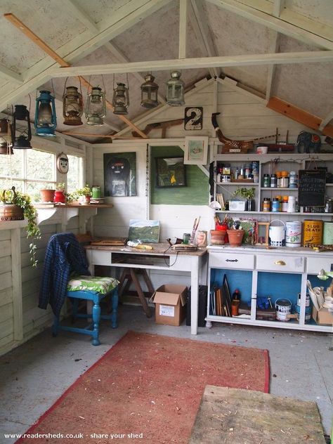 Robs Studio., Workshop/Studio shed from Dartmoor | Readersheds.co.uk Garage Art Studio, Home Art Studios, Prefab Sheds, Craft Studios, Art Shed, Craft Shed, Shed Interior, Studio Shed, Art Studio Space