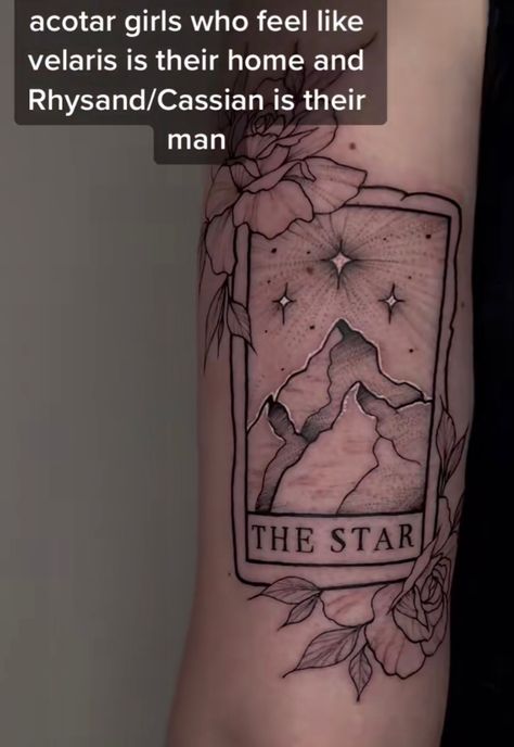 Shadowsinger Tattoo, Acotar Tarot Tattoo, Acotar Tattoo Ideas Rhysand, Rhys Knee Tattoo, Acotar Mountain Tattoo, Sarah J Mass Tatoos, A Court Of Thorns And Roses Tattoo, Rhysand Knee Tattoo, Rhysand Tattoo