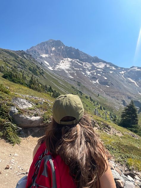 Oregon Hiking, Mt Hood, Mt Hood Oregon, Oregon Life, Hiking Aesthetic, Oregon Hikes, Mountain Life, One With Nature, Cowgirl Chic