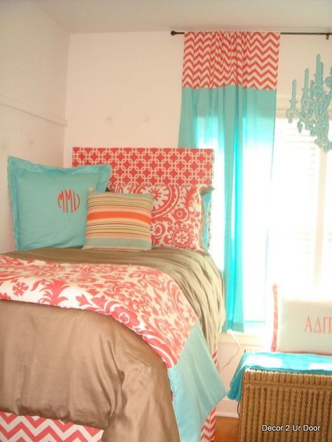 coral  teal so pretty - this is CLOSE only use red instead of coral!!!!  What do you think EM? - mom Coral Room Ideas, Coral Room, Teal Rooms, Coral Bedroom, Big Girl Rooms, Beautiful Bedding, Bed Room, Home Fashion, My New Room