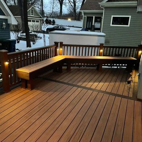 Deck Ideas With Bench Seating, Diy Deck Bench Seating With Storage, Corner Deck Bench, Deck With Bench Seating Railings, Decks With Bench Seating, Patio Bench Ideas Backyard Seating, Back Deck Seating Ideas, Deck With Bench Railing, Deck Benches Seating