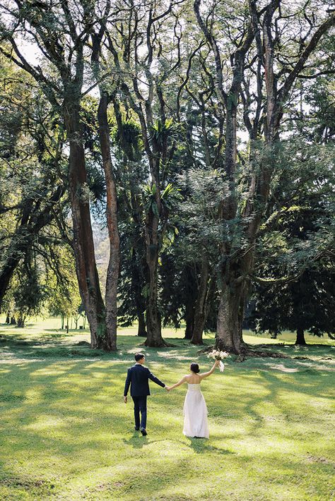 Garden Pre Wedding Photoshoot, Wedding Photoshoot Garden, Pre Wedding Photoshoot Garden, Pre Wedding Shoot Garden, Garden Prewedding Photoshoot, Garden Prewedding, Garden Wedding Photoshoot, Prewedding Garden Ideas, Prewed Outdoor