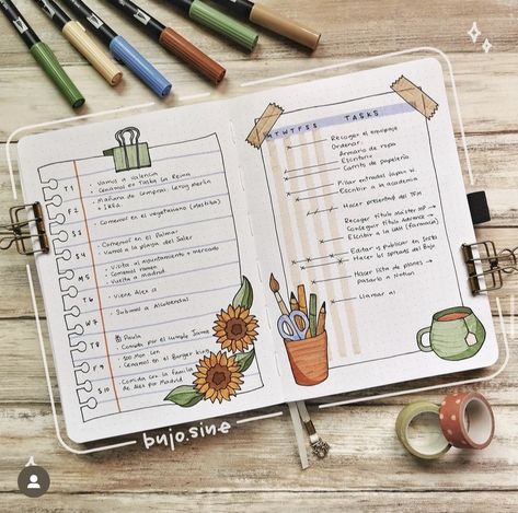 Bujo Monthly Cover September, September Journal Spread, September Planner Ideas, Bujo Monthly Spread Ideas, Desks Aesthetic, September Weekly Spread, Weekly Bujo Spread, September Spread, Reading Journal Spreads