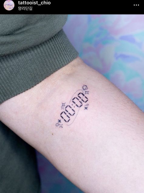 Zero Hour Tattoo, Zero Oclock Bts Tattoo, Nct Dream Tattoo Ideas, Digital Clock Tattoo, Zero O Clock Tattoo, Bts 00:00 Tattoo, 00 00 Tattoo, 00:00 Tattoo, Maze Tattoo