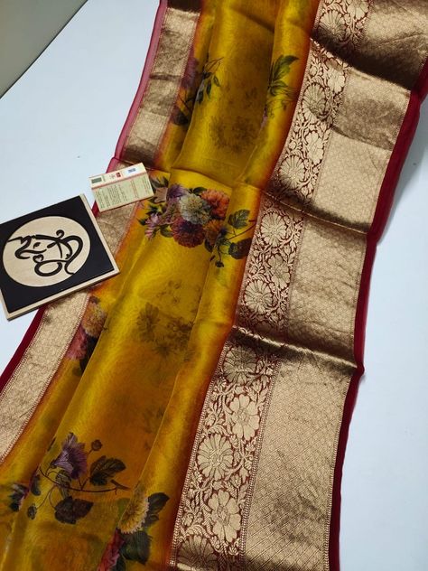 Floral Sarees, Latest Silk Sarees, Kanjivaram Sarees Silk, Kora Silk Sarees, Simple Saree Designs, Silk Sarees With Price, Saree Floral, Wedding Lehenga Designs, Wedding Saree Blouse Designs