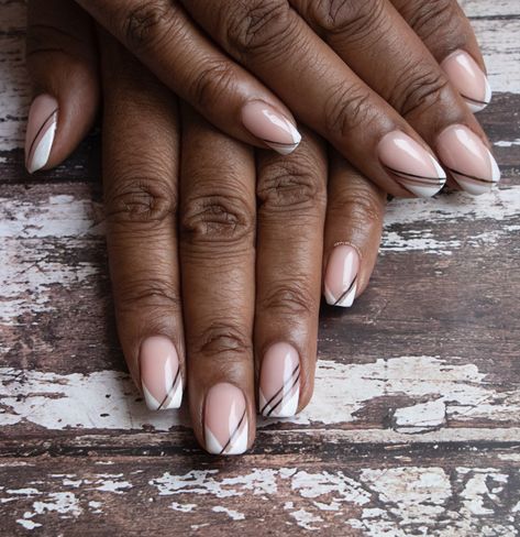 Elegant Nails Classy Short, Glossify Nails, Classy Nails Black Women, Natural Short Nails Ideas, Biab Nail Design, Aura Nails Designs, Biab Nail, Moms Nails, Old Money Nails