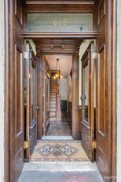 Brownstone Staircase, Brownstone Entryway, Brownstone Bedroom, Marble Herringbone Tile, Brownstone Interiors, Nyc Brownstone, Brownstone Homes, New York Brownstone, Herringbone Tile Floors