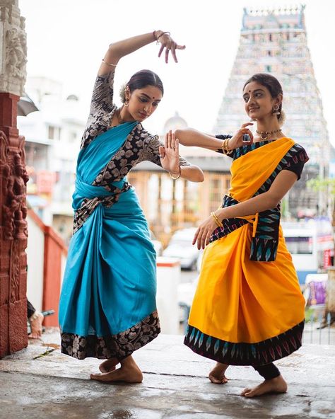 Our new line of ready-to-wear dance practice sarees are available for purchase on www.manjalcouture.com. Go to Shop➡️Clothing➡️Women➡️Dance… Bharatnatyam Practice Saree, Bharatnatyam Saree, Bharatanatyam Photography, Dance Saree, Indian Dance Costumes, Bharatanatyam Dancer, Indian Classical Dancer, Bharatanatyam Poses, Dancing Pose