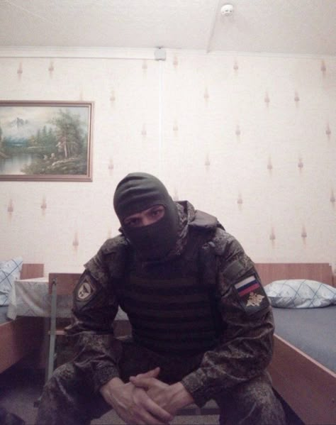 Mask Guy, Cod Men, Military Aesthetic, Masked Men, Hot Army Men, Russian Men, Military Special Forces, Discord Banner, Pose References