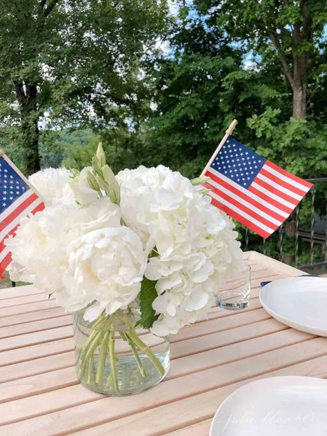 July Flowers, Usa Party, Fourth Of July Decorations, Julie Blanner, Hydrangea Centerpiece, Hydrangea Arrangements, Fourth Of July Food, Fourth Of July Decor, July Wedding