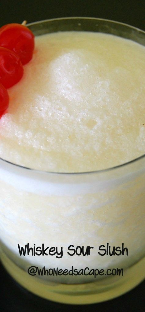 We're taking it back old school style with this Whiskey Sour Slush Cocktail! The perfect drink for parties or entertaining, you'll guests will love it. Liquor Slushies, Alcoholic Smoothies, Nye Apps, Whiskey Slush, Enchirito Recipe, Alcoholic Slush, Drinking Recipes, Sour Drink, Christmas Drinks Alcohol Recipes