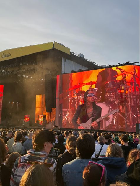 Steve Lacy Concert, Leeds Fest, Reading And Leeds Festival, General Aesthetic, Leeds Festival, 2024 Moodboard, Festival Aesthetic, Twenty Twenty, The Kooks