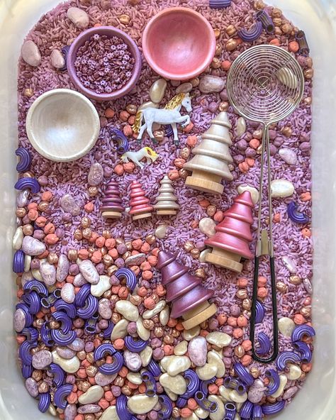 Fairytale Sensory Bin, Birthday Sensory Play, Story Sensory Bin, Sensory Fillers, Natural Playdough, Tuff Tray Ideas Toddlers, Dramatic Play Themes, Sensory Kits, Sensory Tubs