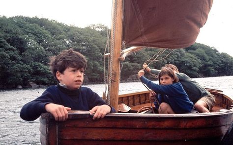 Swallows And Amazons, Teaching Game, Adventure Novels, Sketch Inspiration, Swallows, Kids Corner, Pretty Photos, Gifted Kids, Leadership Skills