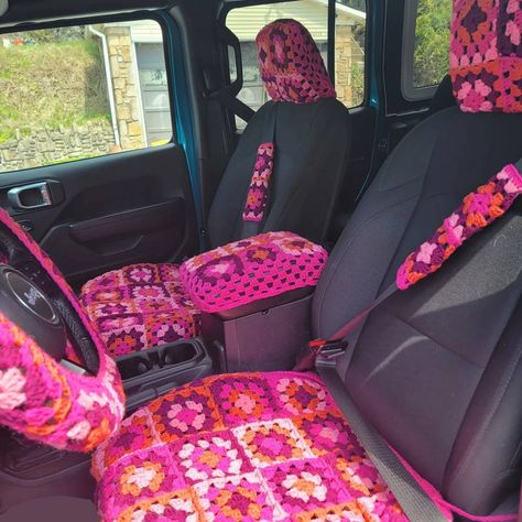 Crochet Car Seats Cover, Crochet Granny Square Seatbelt Cover, Crochet Jeep Accessories, Granny Square Steering Wheel Cover Pattern, Crochet Car Console Cover Free Pattern, Granny Square Car Seat Cover, Granny Square Home Decor, Granny Square Seatbelt Cover, Crocheted Car Seat Covers