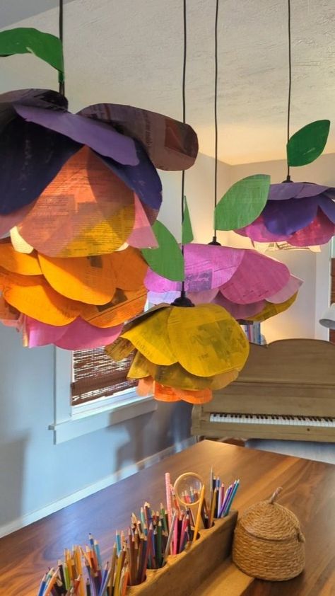 Studio Rosie (@studio_rosie) • Instagram photos and videos Art Installation Ideas, Flower Lamps, Newspaper Flowers, Recycled Newspaper, Recycle Newspaper, Paper Folding Crafts, Colorful Room Decor, Kindergarten Art Projects, Flower Lamp